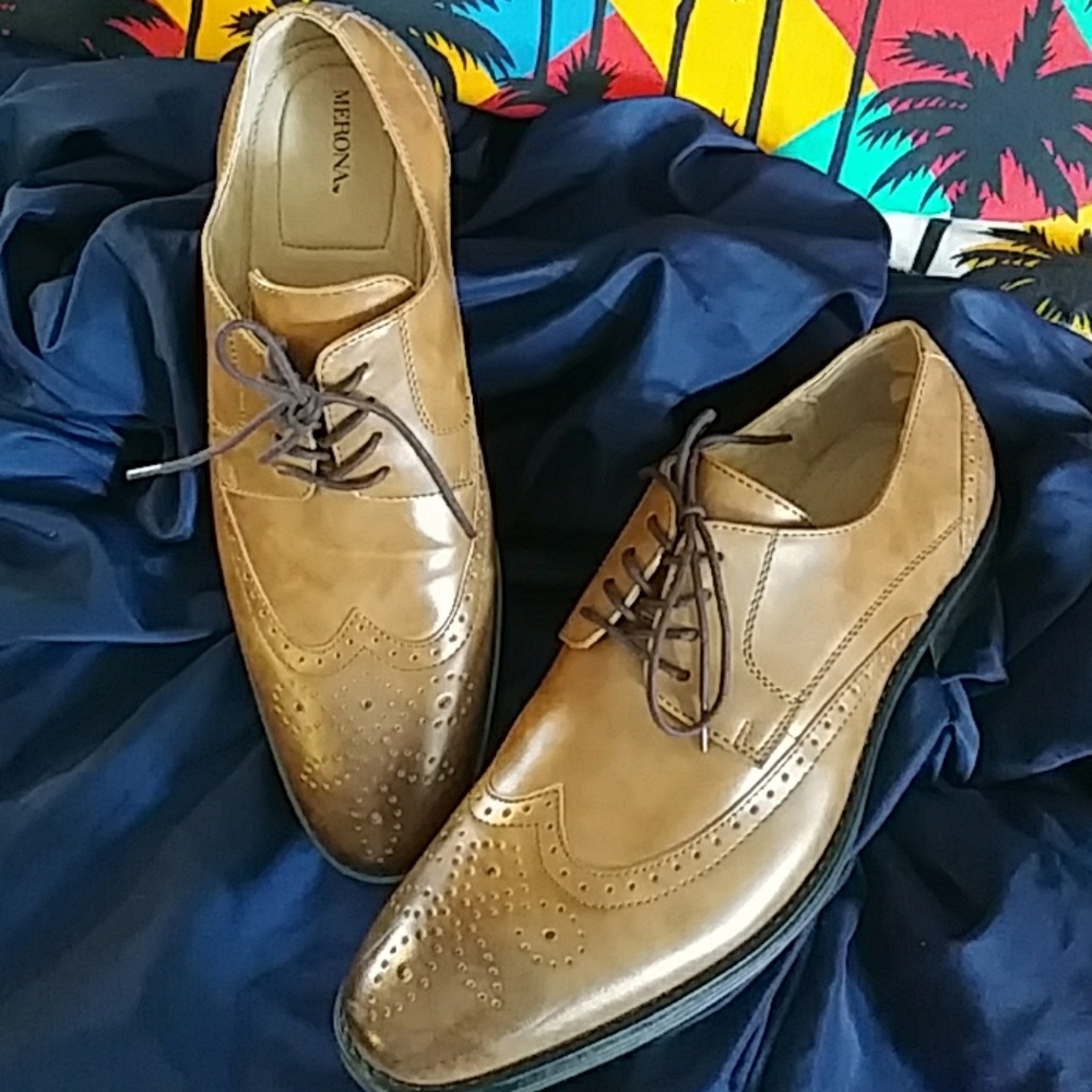 Mens dress shoes worn 1 time in doors